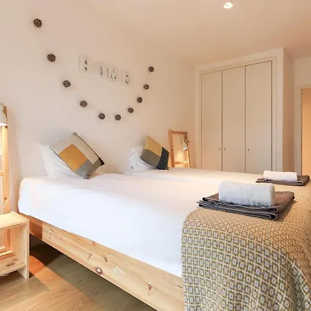 Modern & Bright Avenidas Novas By Homing Lissabon