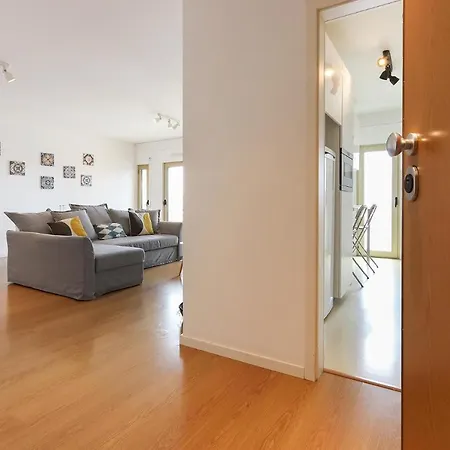 Modern & Bright Avenidas Novas By Homing Apartment *