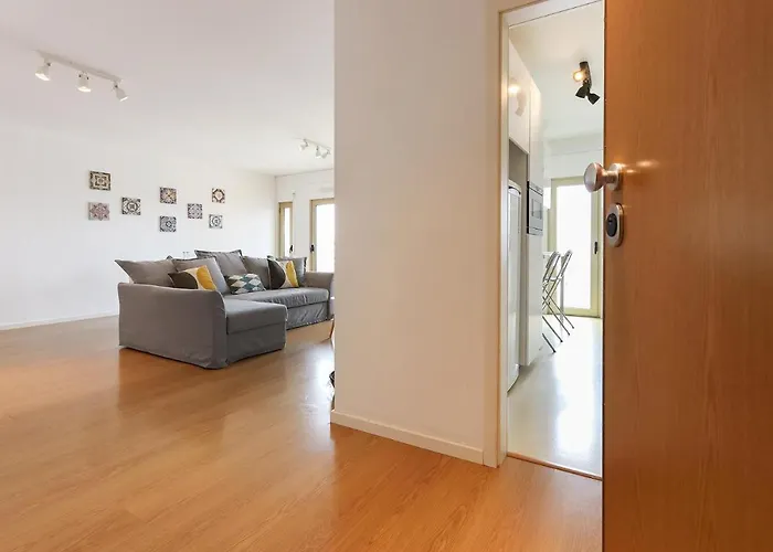 Modern & Bright Avenidas Novas By Homing Lägenhet *